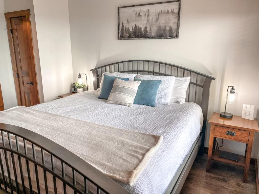 Remodeled Ski In-Out - 305 Soaring Eagle - Luxury! Dunmore 외부 사진