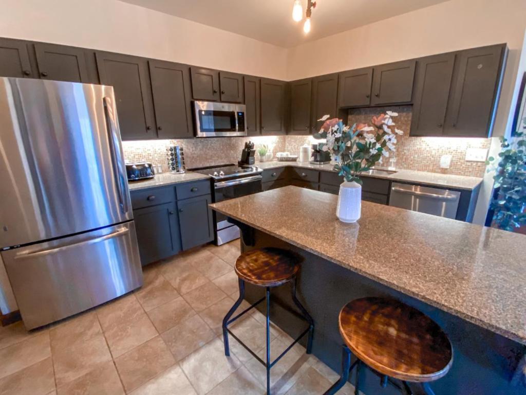 Remodeled Ski In-Out - 305 Soaring Eagle - Luxury! Dunmore 외부 사진
