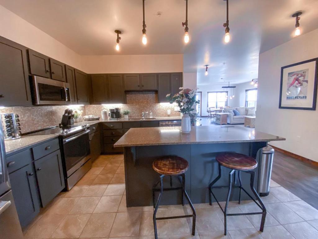 Remodeled Ski In-Out - 305 Soaring Eagle - Luxury! Dunmore 외부 사진